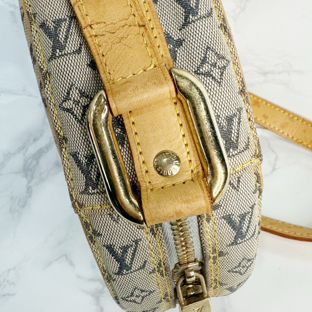 ⛔️SOLD⛔️Louis Vuitton Jeanne Mini Lin crossbody - Picture 9 of 15